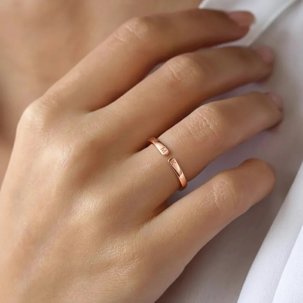 AMOUR INITIAL AJUSTABLE