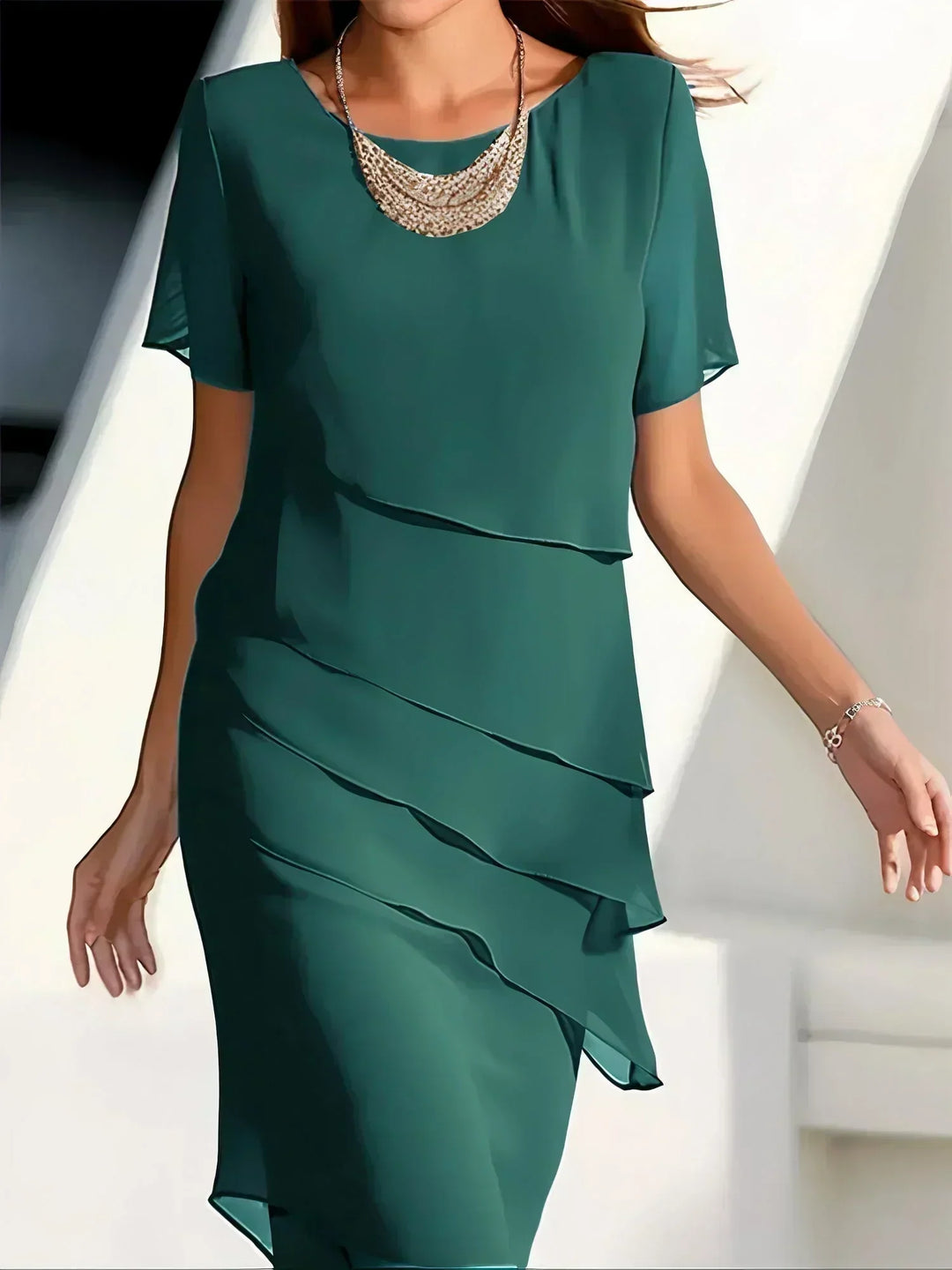 Anastasia | Robe Midi Luxueuse à Épaisseurs